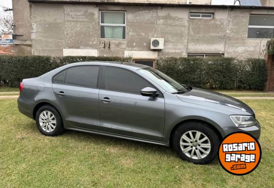 Autos - Volkswagen Vento 2.0 Advance Summer 2015 Nafta 165000Km - En Venta