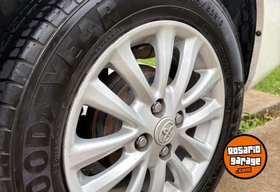 Autos - Toyota Etios,prisma, corsa,siena 2014 Nafta 149000Km - En Venta