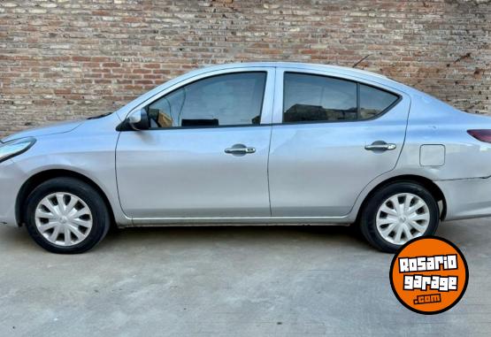 Autos - Nissan Versa 2017 Nafta  - En Venta