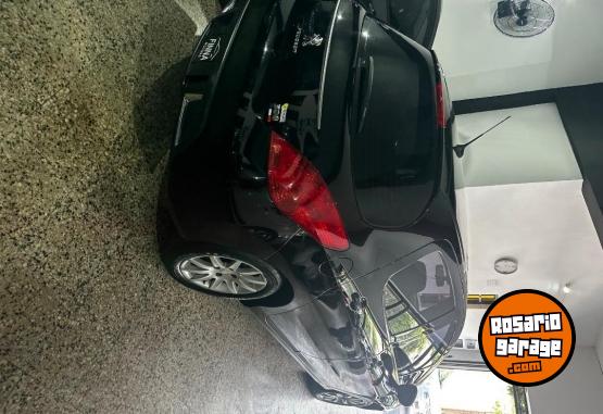 Autos - Peugeot 308 2012 GNC 163000Km - En Venta