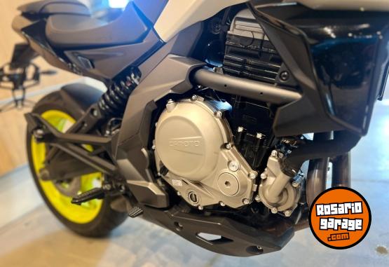 Motos - CF 650 NK 2022 Nafta 11000Km - En Venta