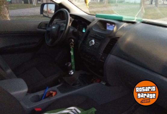 Camionetas - Ford DC 4X2 XL 2.2L D Modelo 2 2019 Diesel 87500Km - En Venta