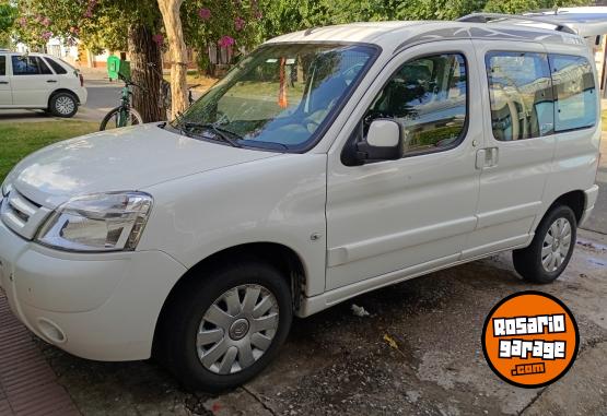 Utilitarios - Citroen Berlingo 2016 Nafta 115000Km - En Venta