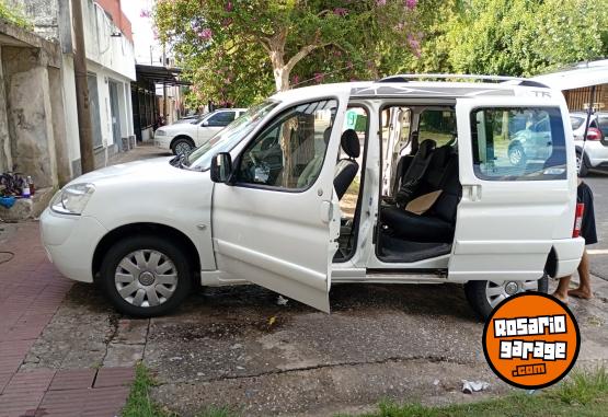 Utilitarios - Citroen Berlingo 2016 Nafta 115000Km - En Venta