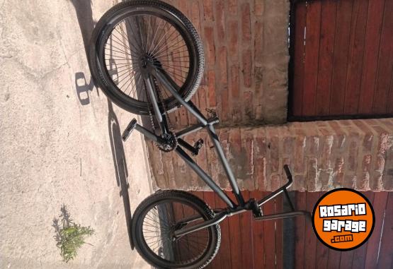 Deportes - Vendo bicicleta BMX Rod 20 - En Venta