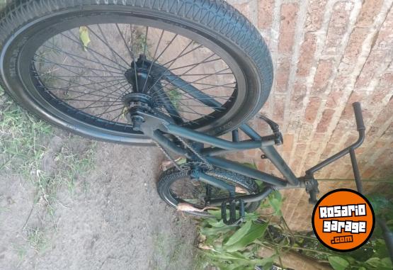 Deportes - Vendo bicicleta BMX Rod 20 - En Venta
