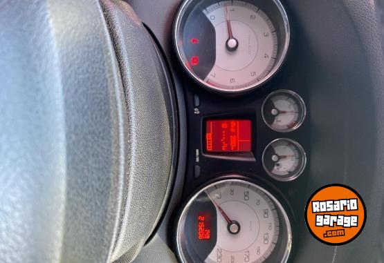 Autos - Peugeot 308 allure con navegador 2012 Nafta 215000Km - En Venta