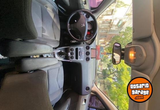 Autos - Peugeot 308 allure con navegador 2012 Nafta 215000Km - En Venta