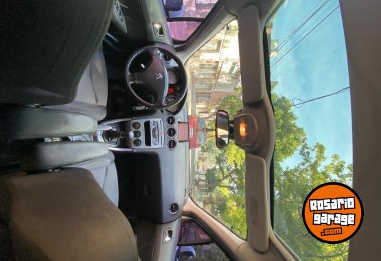 Autos - Peugeot 308 allure con navegador 2012 Nafta 215000Km - En Venta