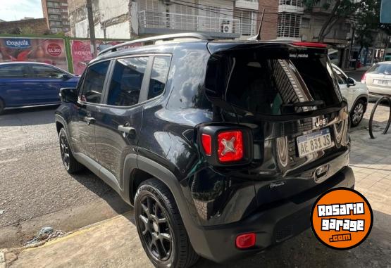 Camionetas - Jeep RENEGADE SPORT AT 2021 Nafta 102000Km - En Venta