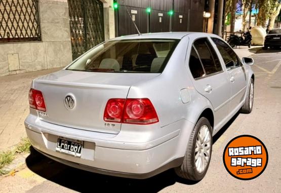 Autos - Volkswagen bora 1.8t 2012 Nafta 106000Km - En Venta