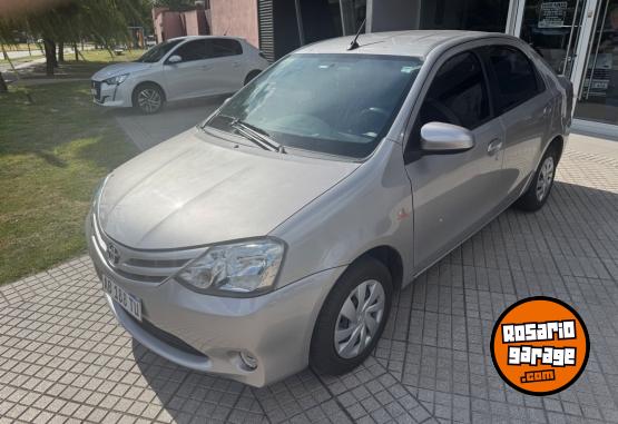 Autos - Toyota ETIOS X 1.5 4P 2017 Nafta 100000Km - En Venta