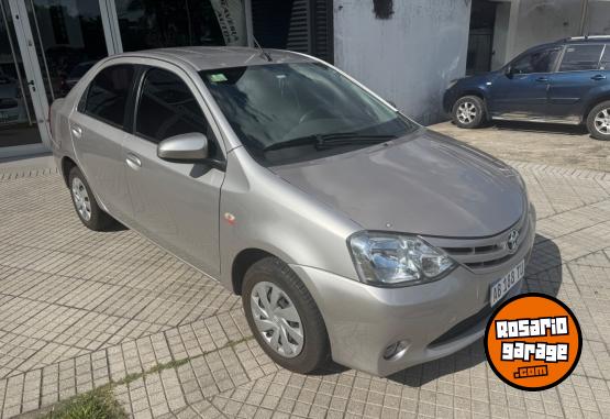 Autos - Toyota ETIOS X 1.5 4P 2017 Nafta 100000Km - En Venta