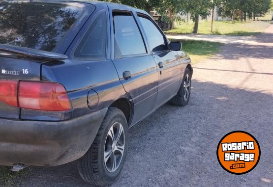 Autos - Ford Escort 1997 Nafta 300000Km - En Venta