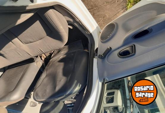 Autos - Renault Clio tricuerpo 1.2 16v 2009 Nafta 195000Km - En Venta