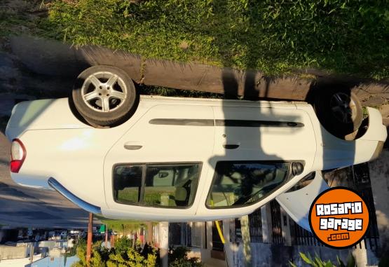 Autos - Renault Clio tricuerpo 1.2 16v 2009 Nafta 195000Km - En Venta