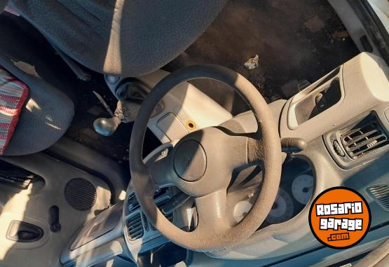 Autos - Renault Clio tricuerpo 1.2 16v 2009 Nafta 195000Km - En Venta