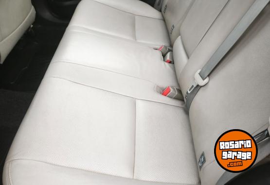 Autos - Toyota XEI CVT Pack cuero 2015 Nafta 173000Km - En Venta