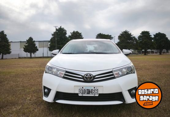Autos - Toyota XEI CVT Pack cuero 2015 Nafta 173000Km - En Venta