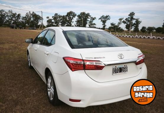 Autos - Toyota XEI CVT Pack cuero 2015 Nafta 173000Km - En Venta