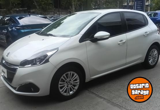 Utilitarios - Peugeot 208 1.6 allure 5p l13 2019 Nafta 79582Km - En Venta