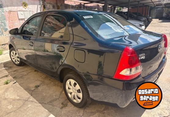 Autos - Toyota Etios XS 2015 Nafta 82000Km - En Venta