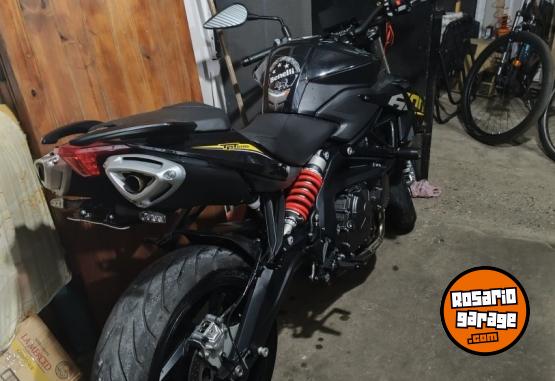 Motos - Benelli Tnt 600 2023 Nafta 5000Km - En Venta