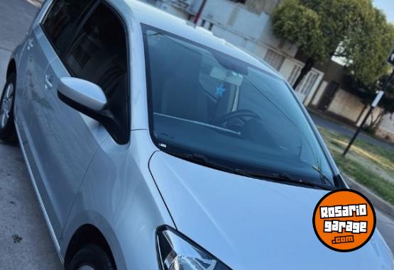 Autos - Volkswagen UP MOVE 2016 Nafta 77000Km - En Venta