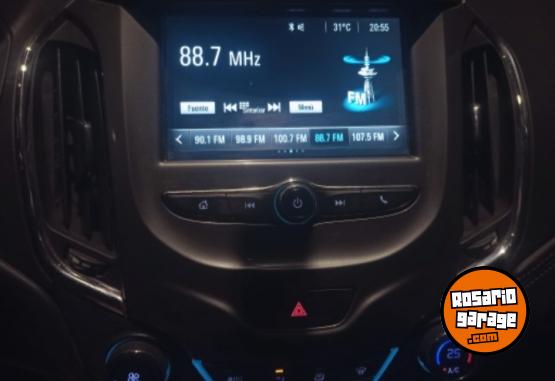 Autos - Chevrolet Cruze hatchback LT 2017 Nafta 79000Km - En Venta