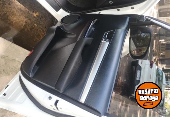 Camionetas - Toyota Hilux SR 2021 Diesel 99550Km - En Venta