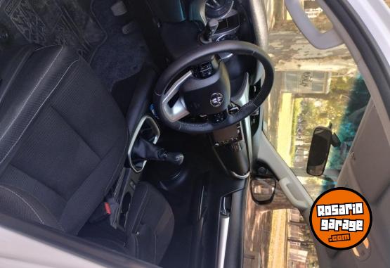 Camionetas - Toyota Hilux SR 2021 Diesel 99550Km - En Venta