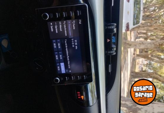 Camionetas - Toyota Hilux SR 2021 Diesel 99550Km - En Venta