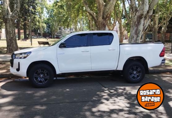 Camionetas - Toyota Hilux SR 2021 Diesel 99550Km - En Venta