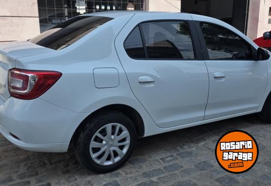 Autos - Renault Logan 2015 Nafta 70000Km - En Venta