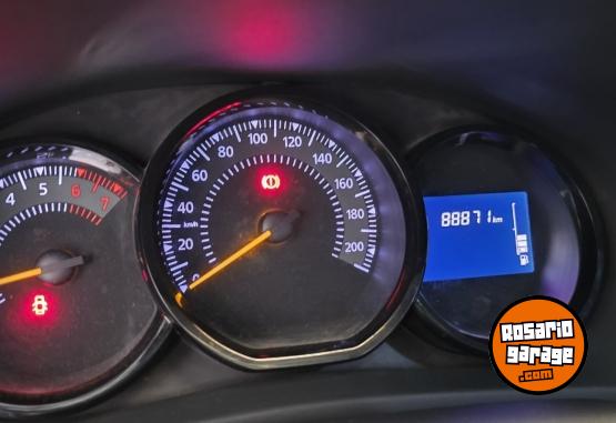 Autos - Renault Logan 2015 Nafta 70000Km - En Venta