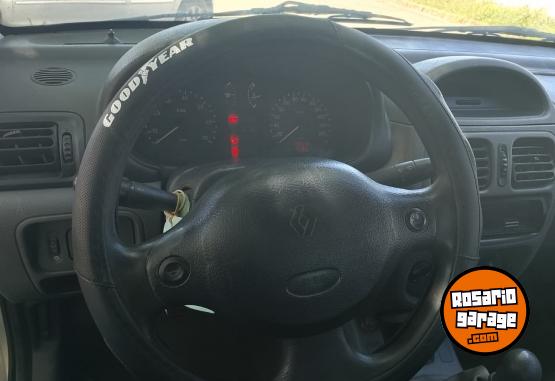 Autos - Renault CLIO 2 2001 Diesel 386794Km - En Venta