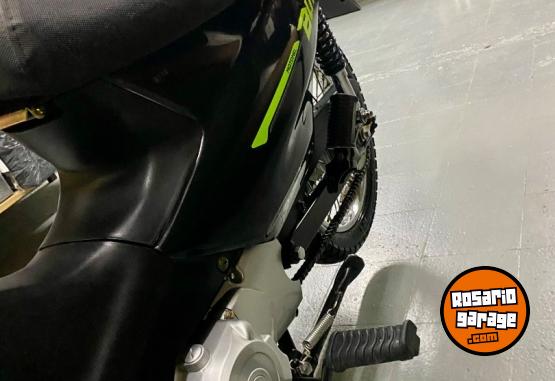 Motos - Motomel Blitz 2024 Nafta 9300Km - En Venta