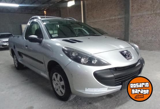 Camionetas - Peugeot Hoggar xs 1.6 2014 Nafta 64000Km - En Venta