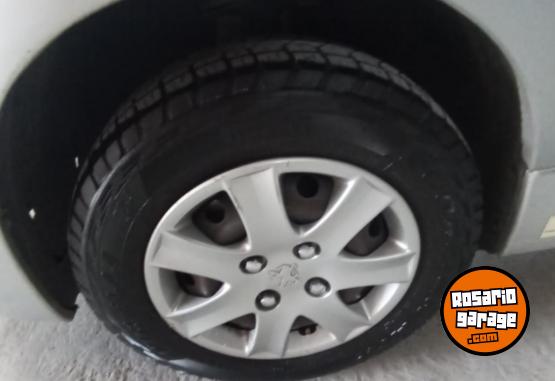 Camionetas - Peugeot Hoggar xs 1.6 2014 Nafta 64000Km - En Venta