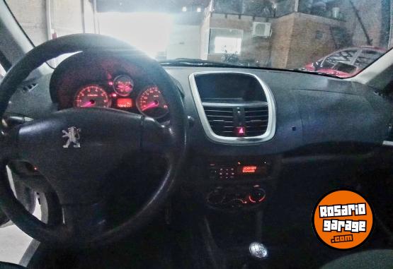 Camionetas - Peugeot Hoggar xs 1.6 2014 Nafta 64000Km - En Venta