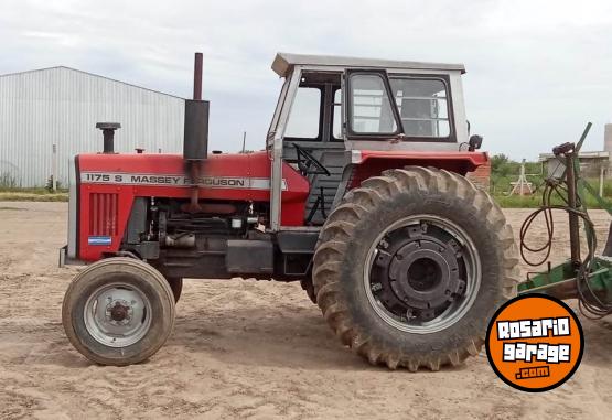 Camiones y Gr�as - Tractor Massey Ferguson y Desmalezadora - En Venta