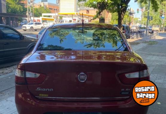 Autos - Fiat Grand siena 2016 Nafta 130000Km - En Venta
