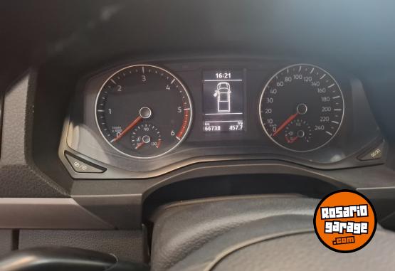 Camionetas - Volkswagen AMAROK TRENDLINE 2021 Diesel 66000Km - En Venta