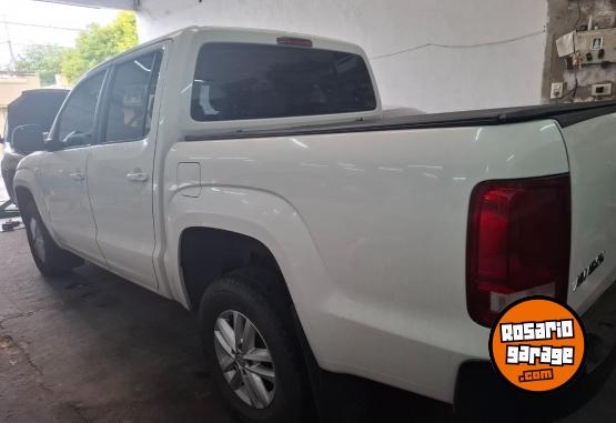 Camionetas - Volkswagen AMAROK TRENDLINE 2021 Diesel 66000Km - En Venta