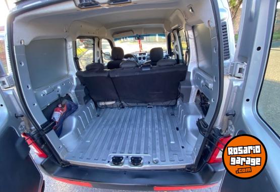 Utilitarios - Peugeot Parner 2017 Diesel 179000Km - En Venta