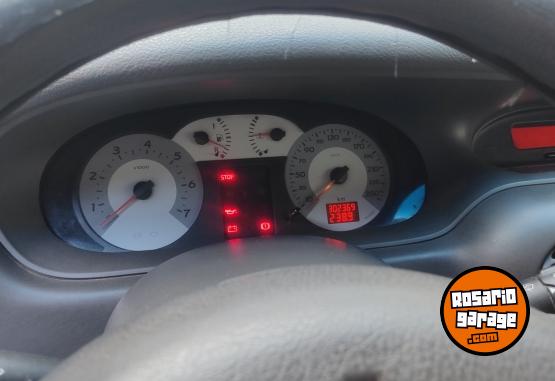 Autos - Renault Scenic 2 2009 Nafta 302000Km - En Venta