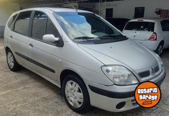 Autos - Renault Scenic 2 2009 Nafta 302000Km - En Venta