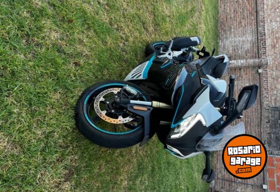 Motos - CF 450 SR 2025 Nafta 1800Km - En Venta