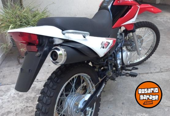 Motos - Motomel Skua 150 2024 Nafta 4400Km - En Venta