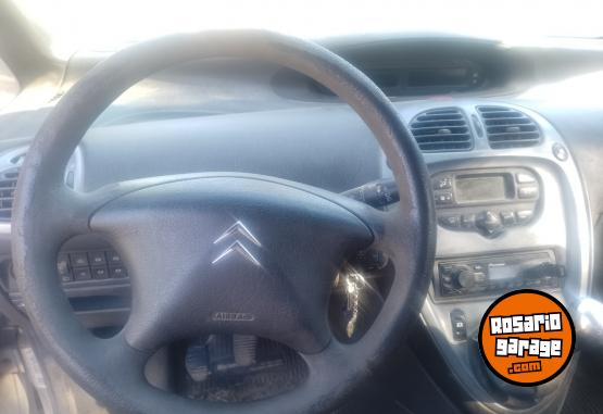 Autos - Citroen Xsara picasso 2010 GNC 300000Km - En Venta